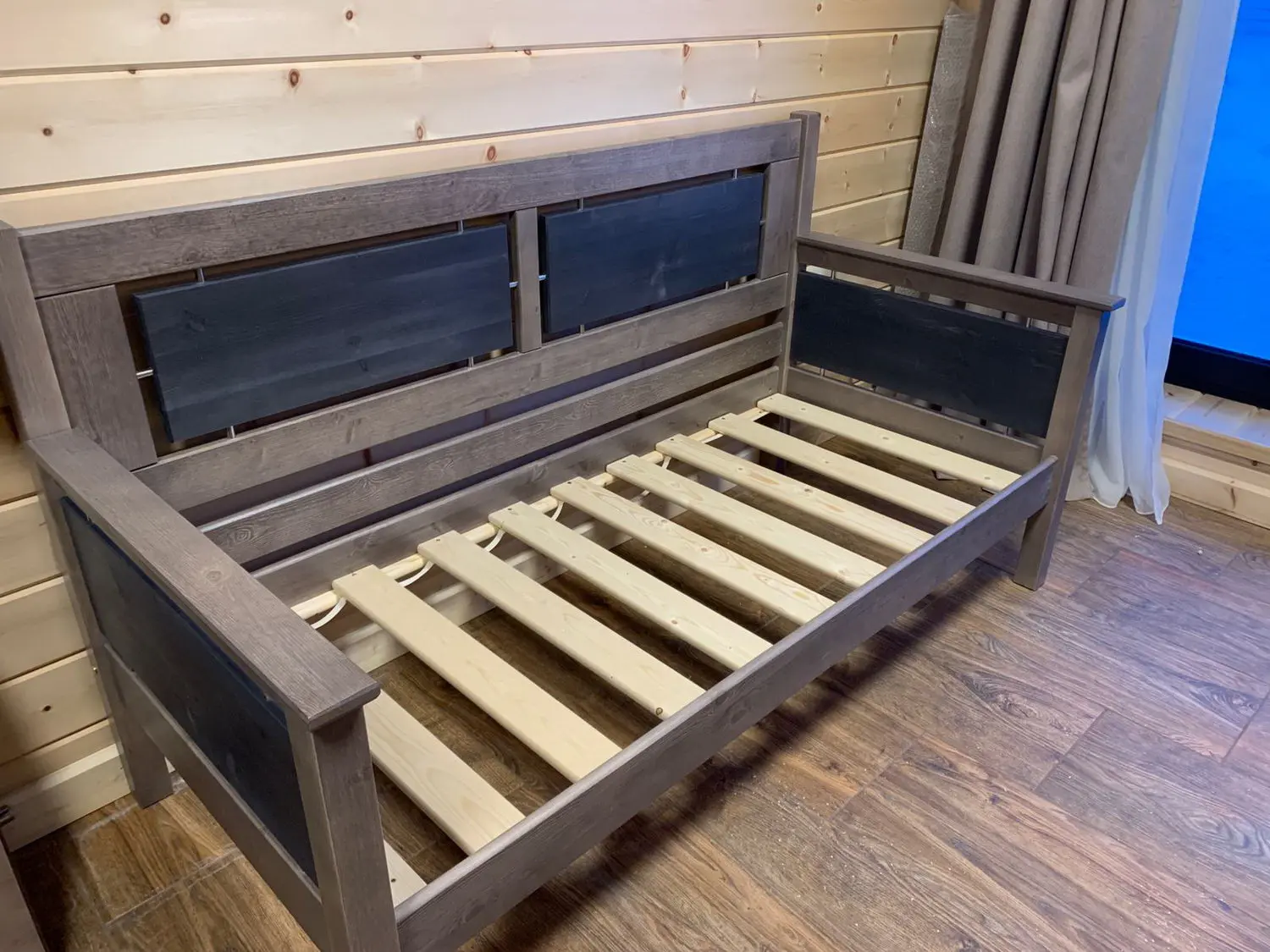 Тахта белая Брамминг 800х2000