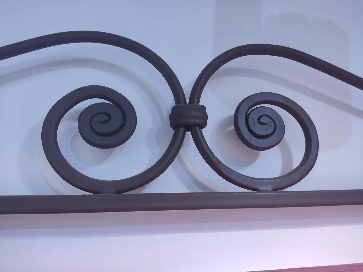 Граверса Валенсия 2-39 кованая, сосна