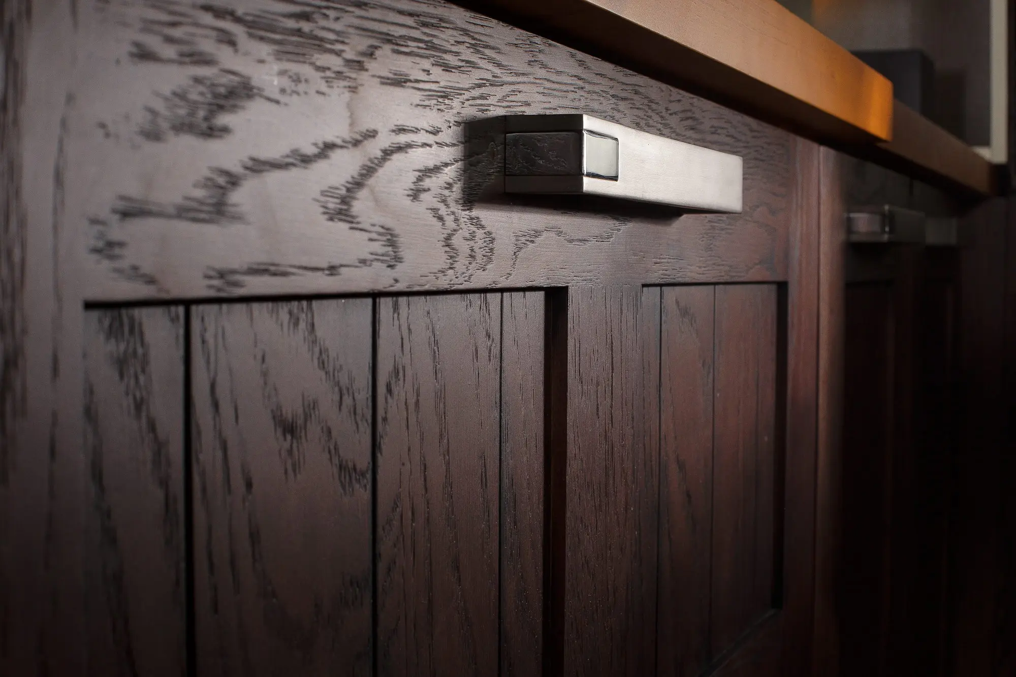 Кухня из массива  Шоколад (цена за п/м)