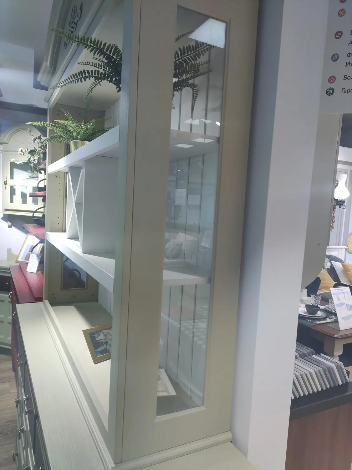 Сервант Валенсия 2-69 сосна