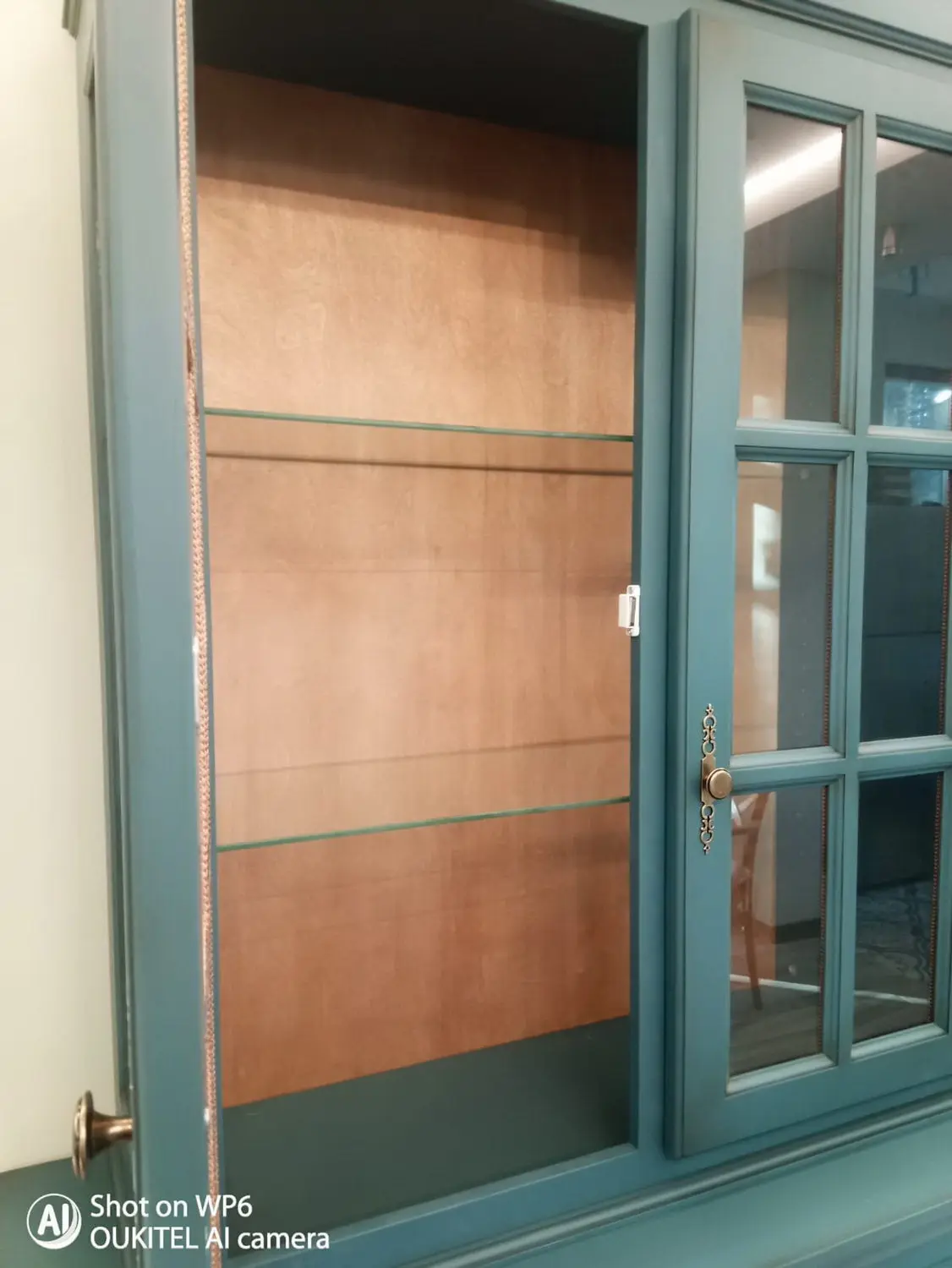 Сервант Валенсия 2-62  сосна