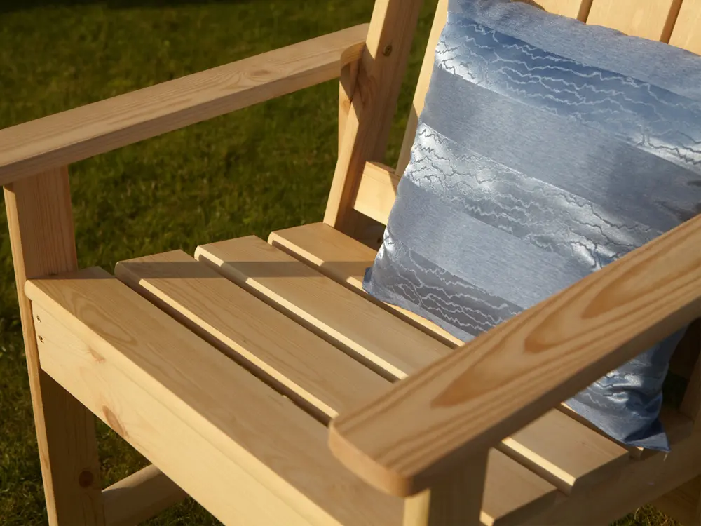 Кресло из массива сосны Ярви (дачное)