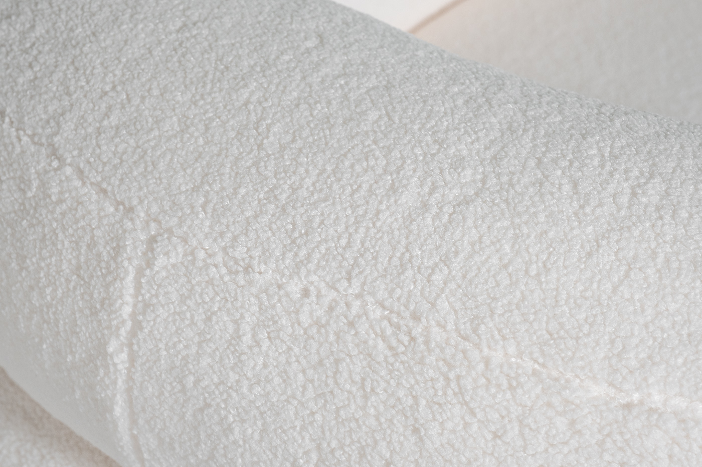 ZW-22024 Диван трехместный иск.мех белый 229*95*61см