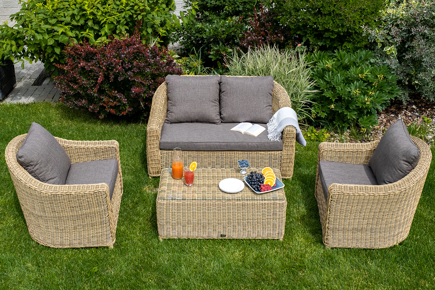 "Копаннини" столик журнальный из искусственного ротанга, цвет соломенный