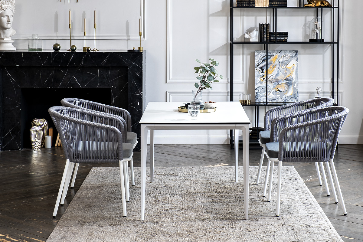 "Малакио" обеденная группа на 4 персоны со стульями "Марцелло", каркас белый, роуп светло-серый