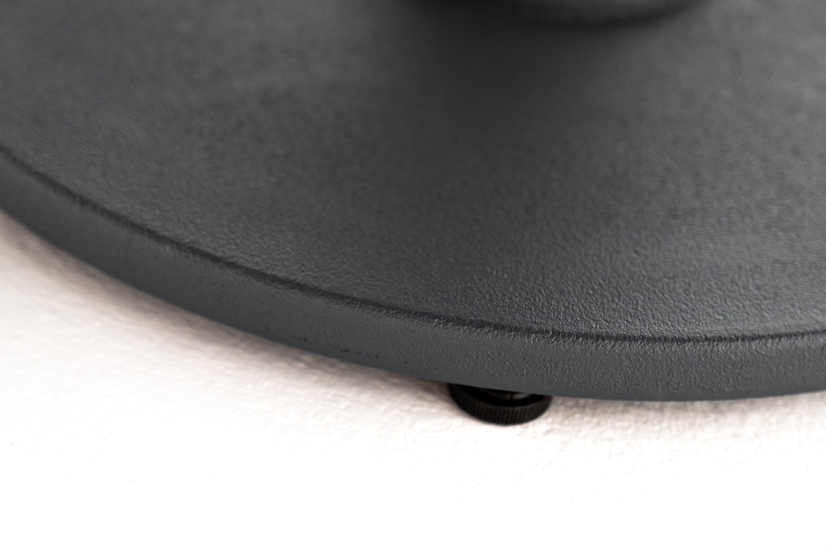 "Чиллион" интерьерный стол из HPL круглый Ø80 H32, цвет "серый гранит"